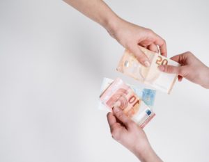 Wyroki frankowe -co to? Jak działają sprawy przeciwko bankom? (przykłady wyroków i unieważnienia kredytu) 1 kredyty we frankach wyroki frankowe